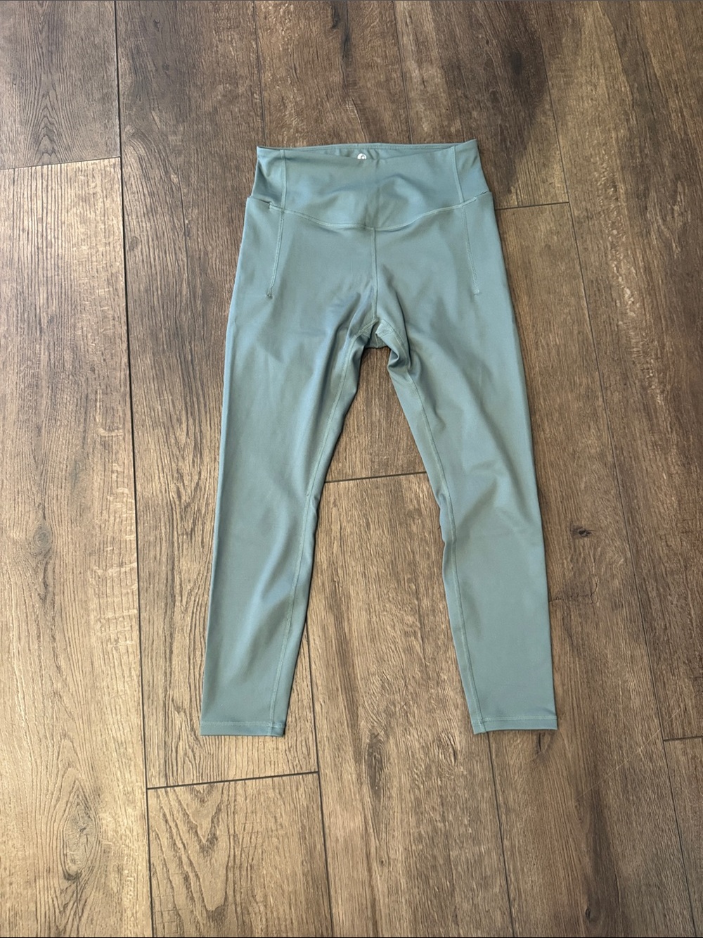 Girls' High-Rise Performance Leggings in Sage Green